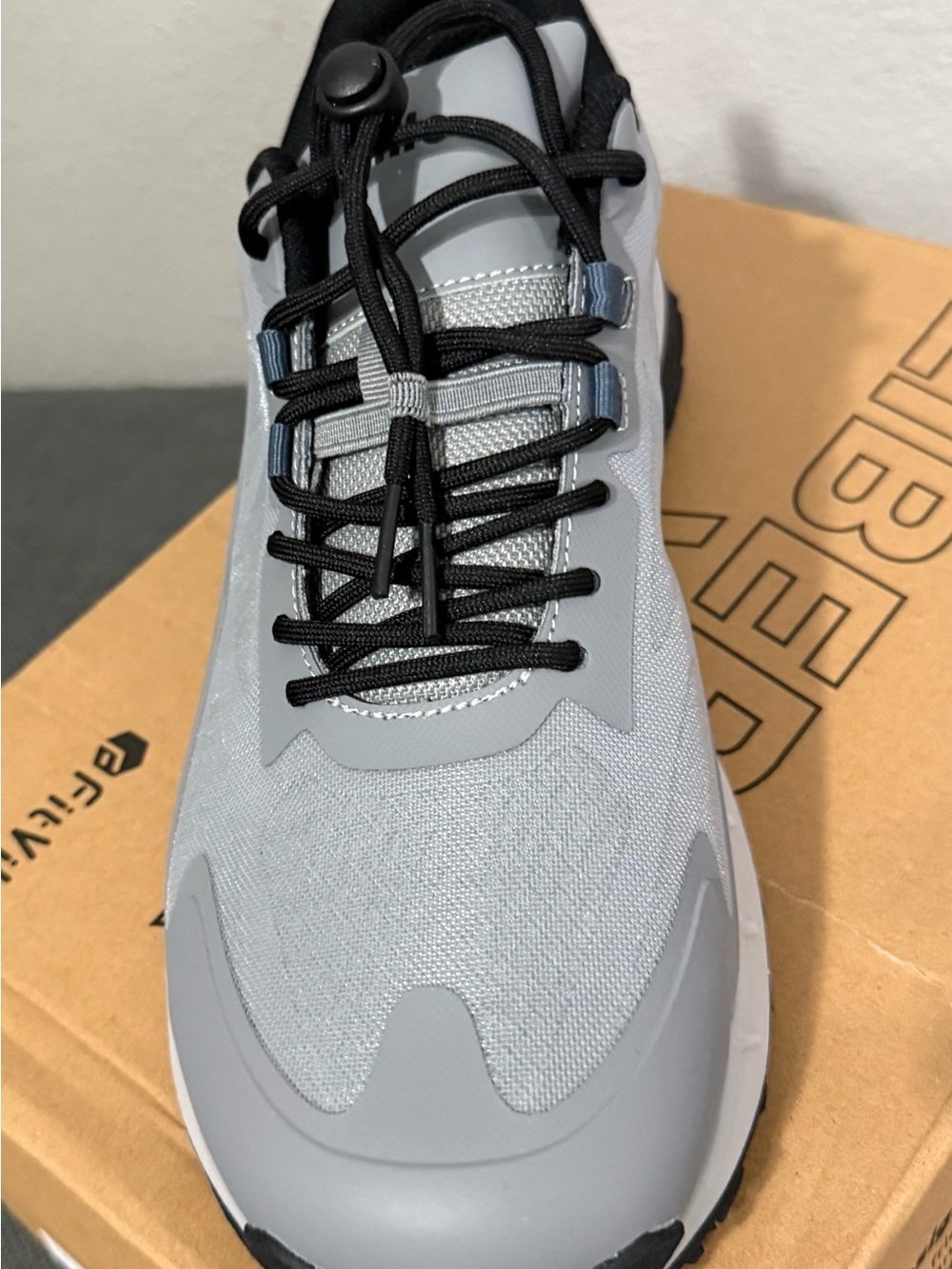 Fitville Men's Lightweight Gray Sneaker with Black Laces